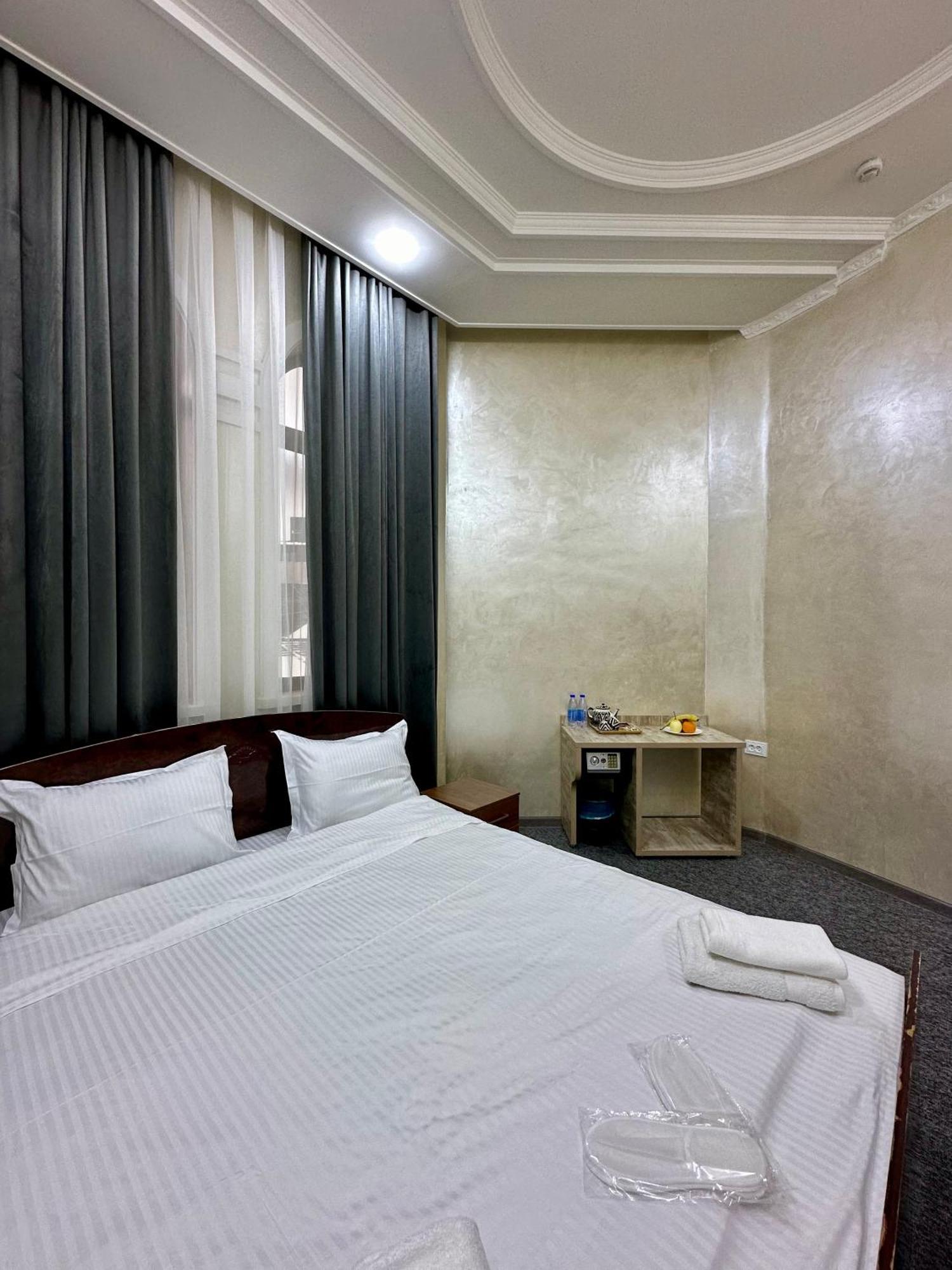 Rahat Inn Hotel Tashkent Bagian luar foto