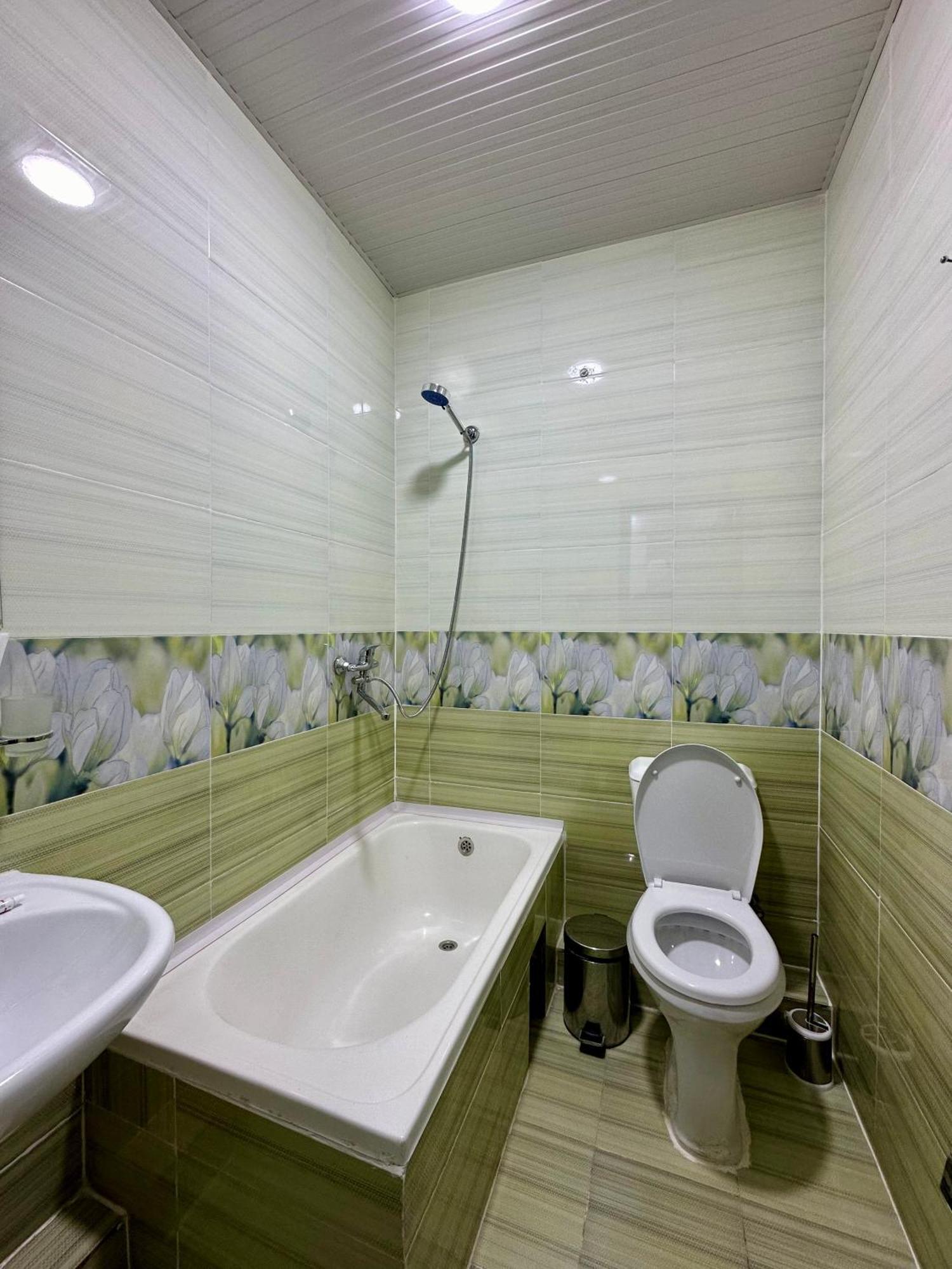 Rahat Inn Hotel Tashkent Bagian luar foto